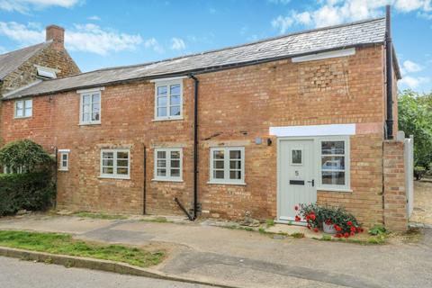 undefined, Hill View, Eydon, NN11