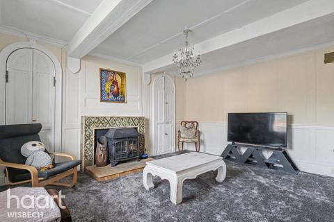 4 bedroom terraced house for sale, St Peters Road, Upwell