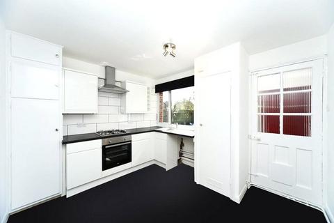 2 bedroom maisonette for sale, Cliveden Place, Shepperton, TW17