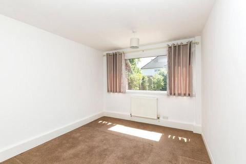 2 bedroom maisonette for sale, Cliveden Place, Shepperton, TW17