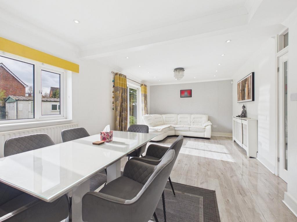 Living/Dining Room