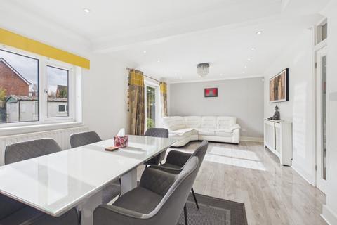 undefined, Lower Cippenham Lane, Cippenham, Berkshire, SL1