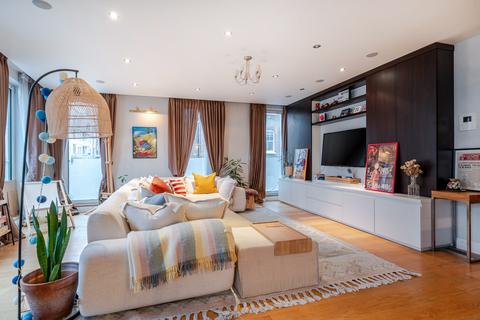 3 bedroom flat for sale, Cope Place, London, W8