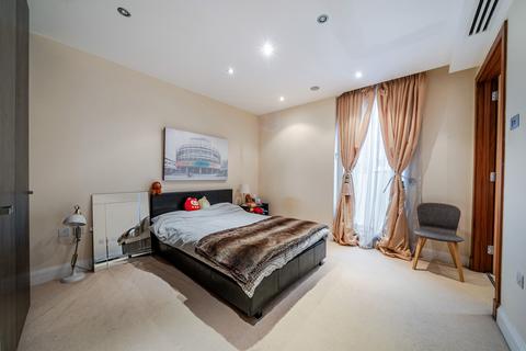 3 bedroom flat for sale, Cope Place, London, W8