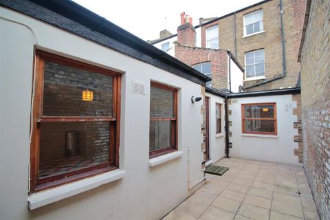 2 bedroom flat to rent, Friary Road, Peckham SE15