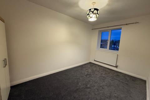 3 bedroom detached house to rent, West Drayton, UB7