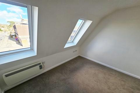 1 bedroom flat to rent, Broadstone