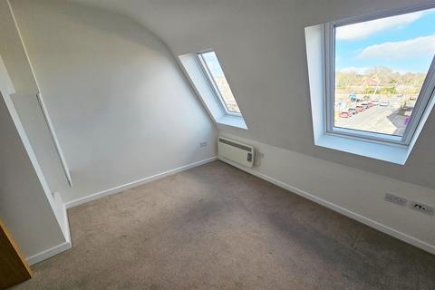 1 bedroom flat to rent, Broadstone