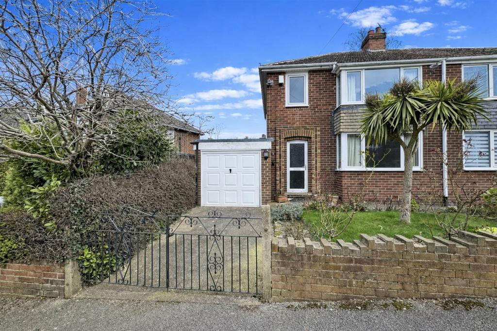 DRIVEWAY &amp; PARKING