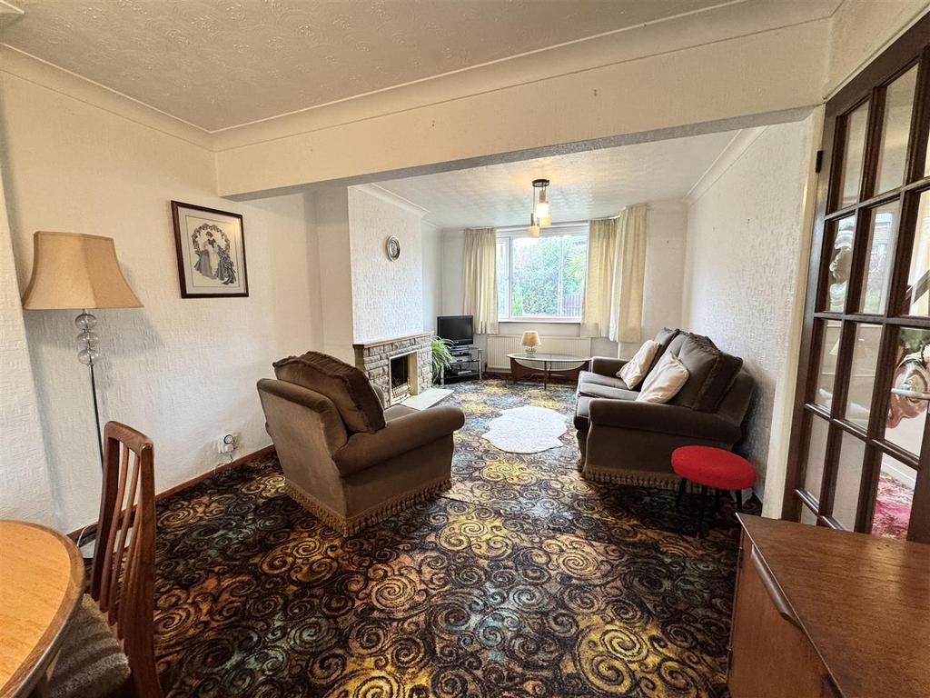 Lounge / dining room