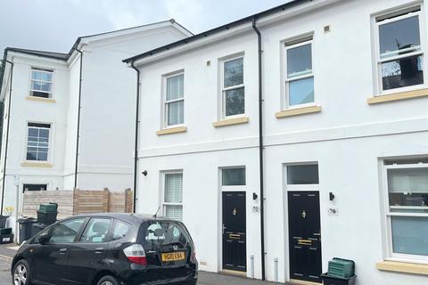 3 bedroom terraced house to rent, Prospect Terrace, Newton Abbot, TQ12