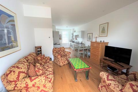 3 bedroom terraced house to rent, Prospect Terrace, Newton Abbot, TQ12