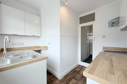 2 bedroom house to rent, Beatrice Avenue - Keyham