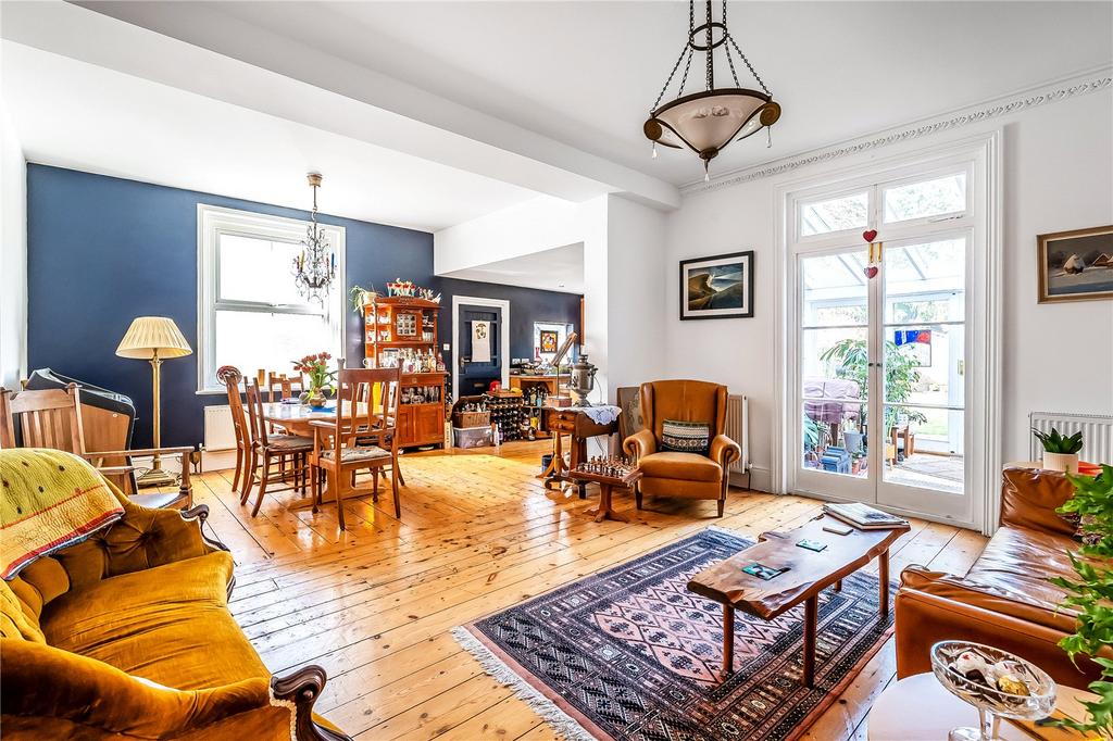 Dining/ Sitting Room