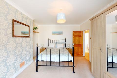2 bedroom flat to rent, Sunnyside, Childs Hill, NW2