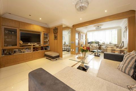 undefined, Hodder Drive, Greenford UB6