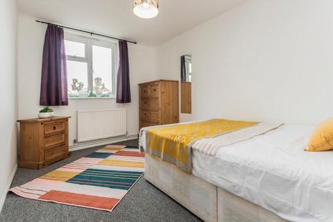 3 bedroom flat to rent, Mill Place, Kingston Upon Thames KT1