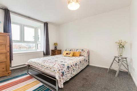 3 bedroom flat to rent, Mill Place, Kingston Upon Thames KT1