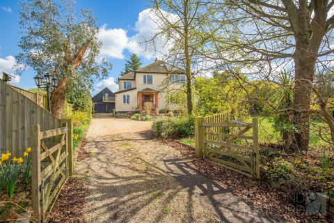 4 bedroom detached house for sale, Low Road, Hellesdon