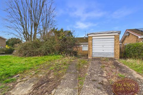 2 bedroom detached house for sale, Hesketh Road, Yardley Gobion, NN12 7TX
