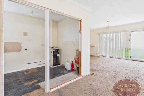 2 bedroom detached house for sale, Hesketh Road, Yardley Gobion, NN12 7TX