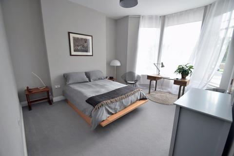 2 bedroom apartment to rent, 10 Denton Road, Eastbourne BN20