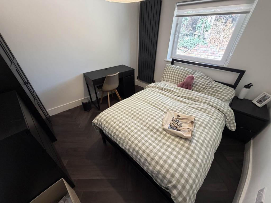 Room 4 (1)