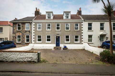 5 bedroom property for sale, Les Rocquettes, St Peter Port, Guernsey, GY1