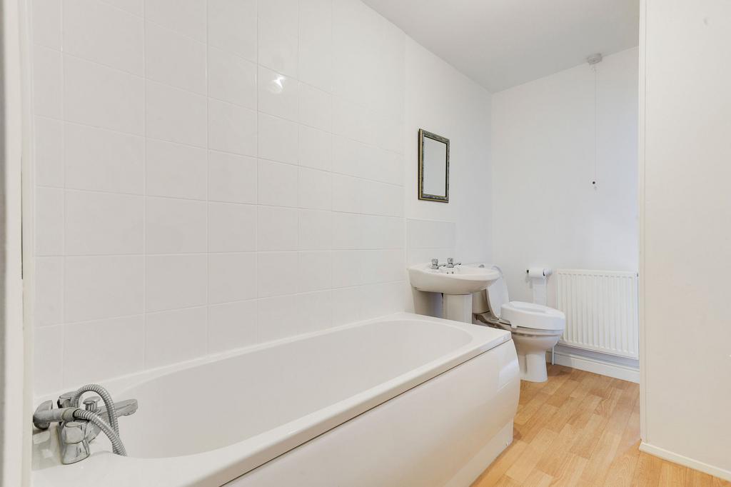 Jack &amp; Jill Bathroom