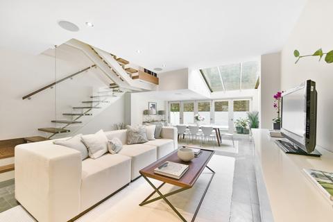 Abingdon Road, London, W8