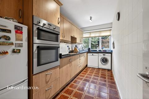undefined, Caroline Close, Croydon