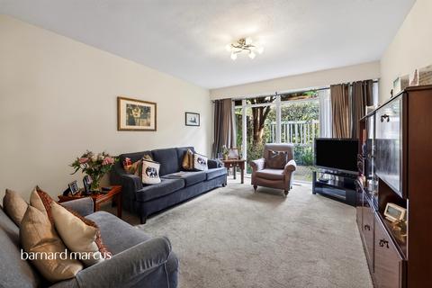 Caroline Close, Croydon