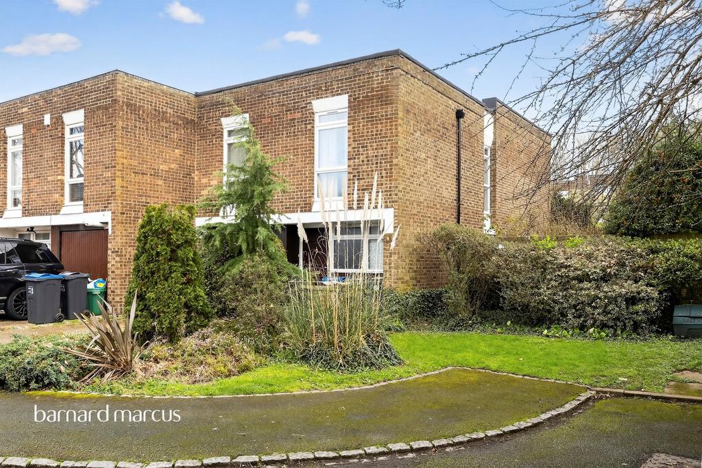 House exterior, garden