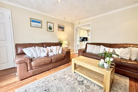 undefined, Arthursdale Drive, Scholes, Leeds
