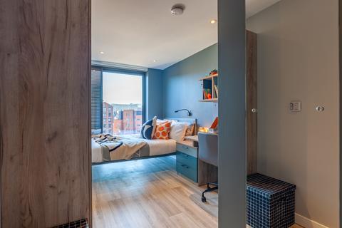 1 bedroom in a flat share to rent, 4 Bed Premium En Suite at Benson Yard, 18 Benson Street L1