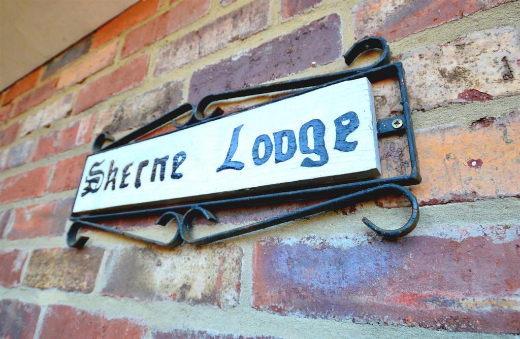 Skerne Lodge Sign.jpg