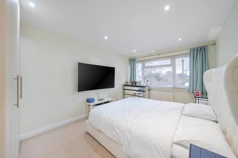 4 bedroom house for sale, Woodend, Esher, KT10