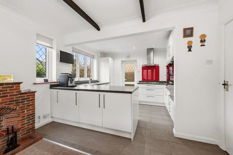 3 bedroom detached house for sale, Sandy Way, Walton-on-Thames, KT12