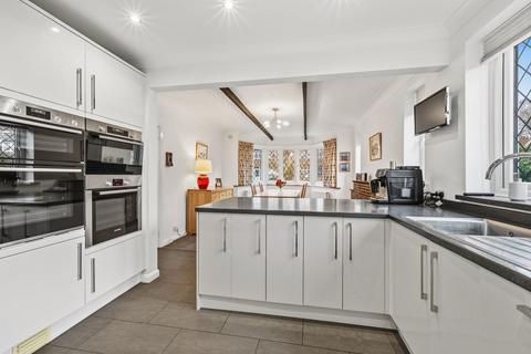 3 bedroom detached house for sale, Sandy Way, Walton-on-Thames, KT12