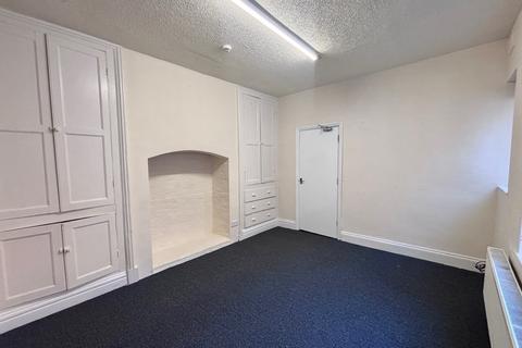 undefined, Sunny Bank, HULL