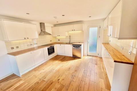4 bedroom townhouse for sale, Castle View, Westgate Street, Lewes