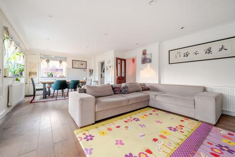 4 bedroom detached house for sale, The Coppice, Enfield