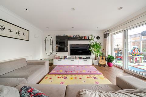 4 bedroom detached house for sale, The Coppice, Enfield