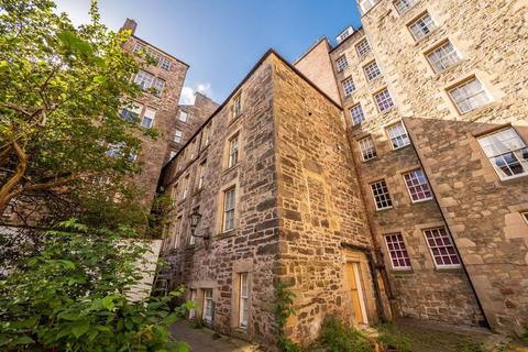 undefined, James Court, Lawnmarket, Edinburgh EH1