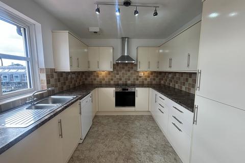 2 bedroom flat to rent, Waterside, Exeter, EX2