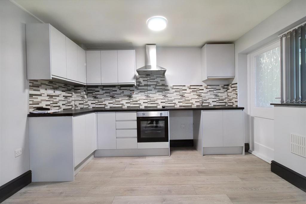 3 Kitchen.JPG