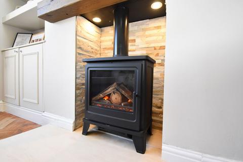 undefined, Beaconsfield Road, Farnworth, Widnes WA8 9LE