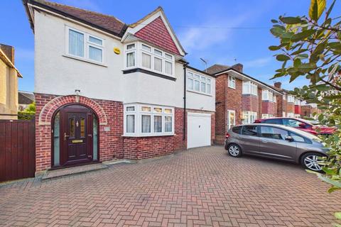 undefined, Queens Walk, Ruislip, HA4