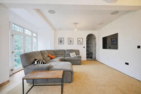 undefined, Highfield Drive, Burton-on-Trent DE15