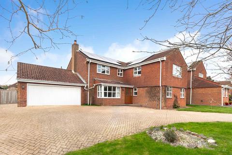 5 bedroom detached house for sale, The Paddock, Uckfield TN22